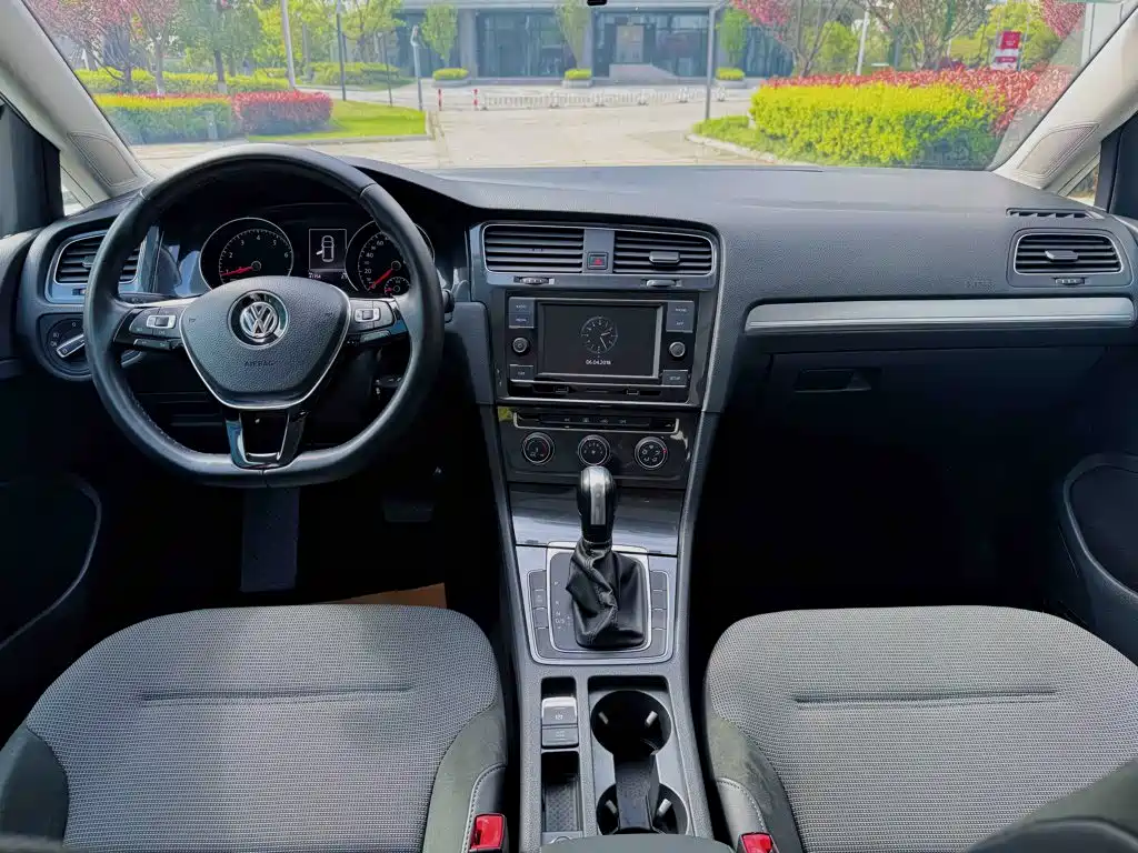 Volkswagen Golf — миниатюра 3