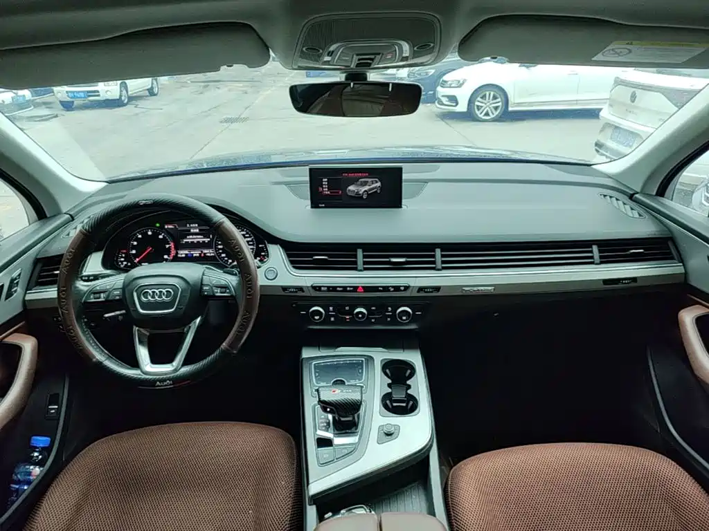 Audi Q7 — миниатюра 10