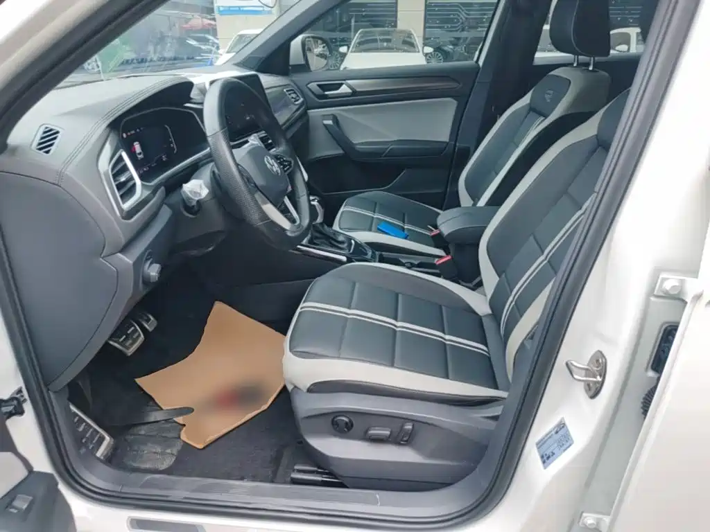 Volkswagen T-Roc — миниатюра 15