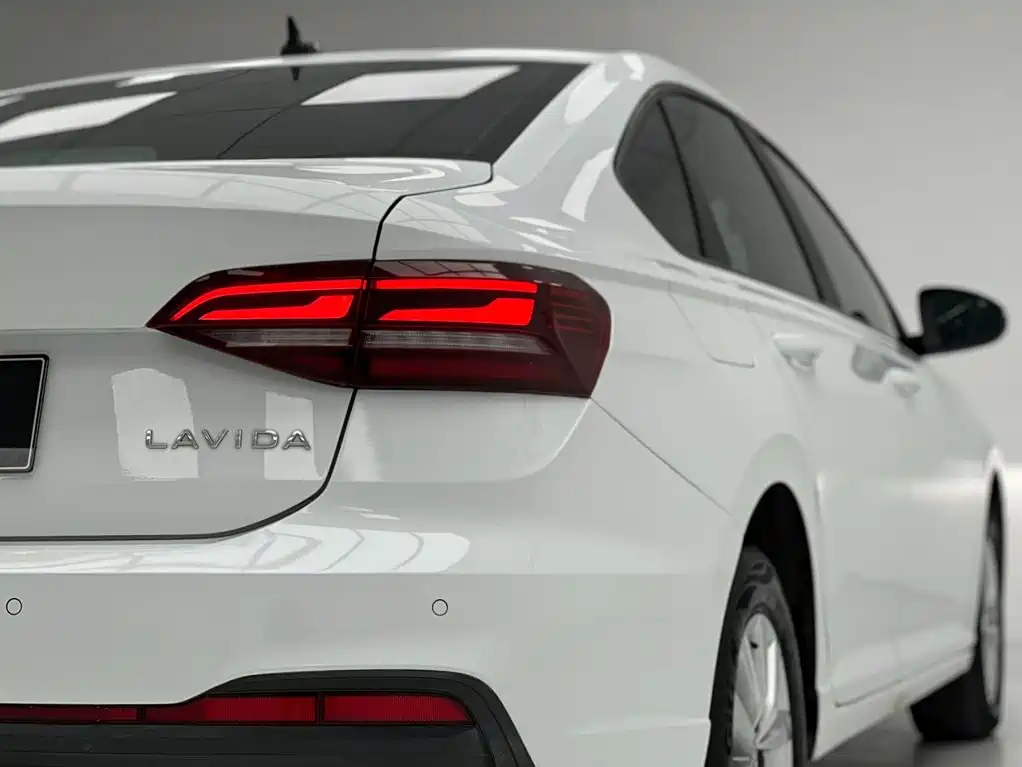 Volkswagen Lavida — миниатюра 15