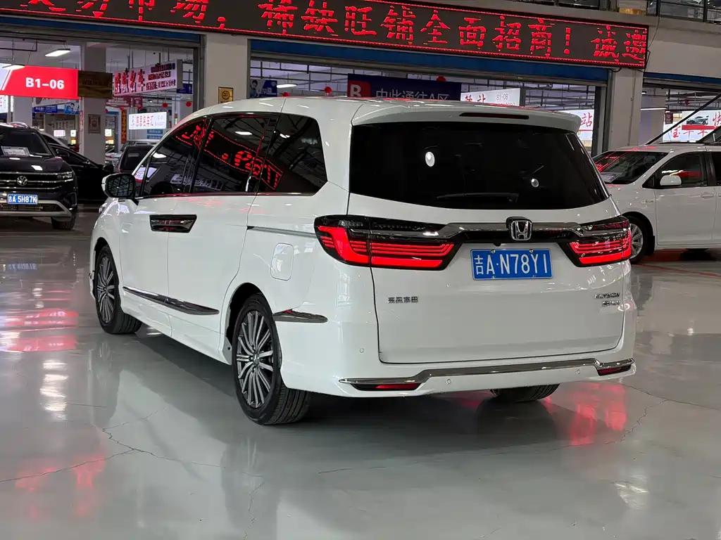 Honda Elysion — миниатюра 7
