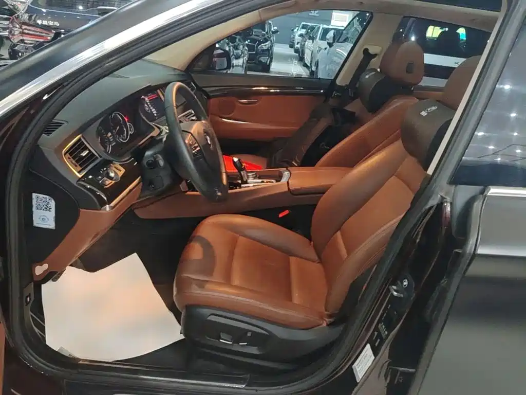 BMW 5 Series GT — миниатюра 15