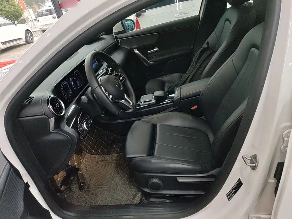Mercedes-Benz A-Class — миниатюра 15