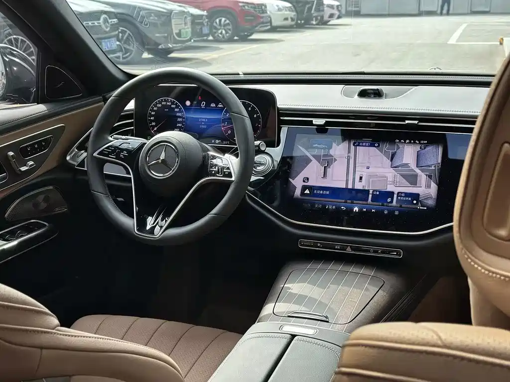 Mercedes-Benz E-Class — миниатюра 13