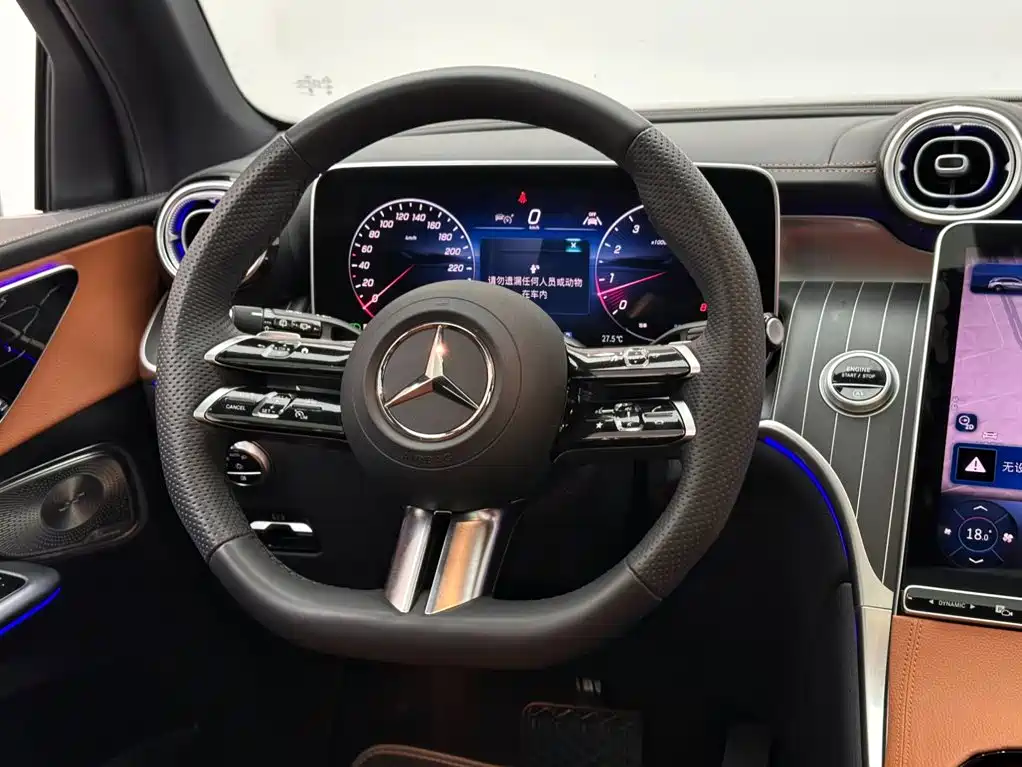 Mercedes-Benz GLC — миниатюра 12