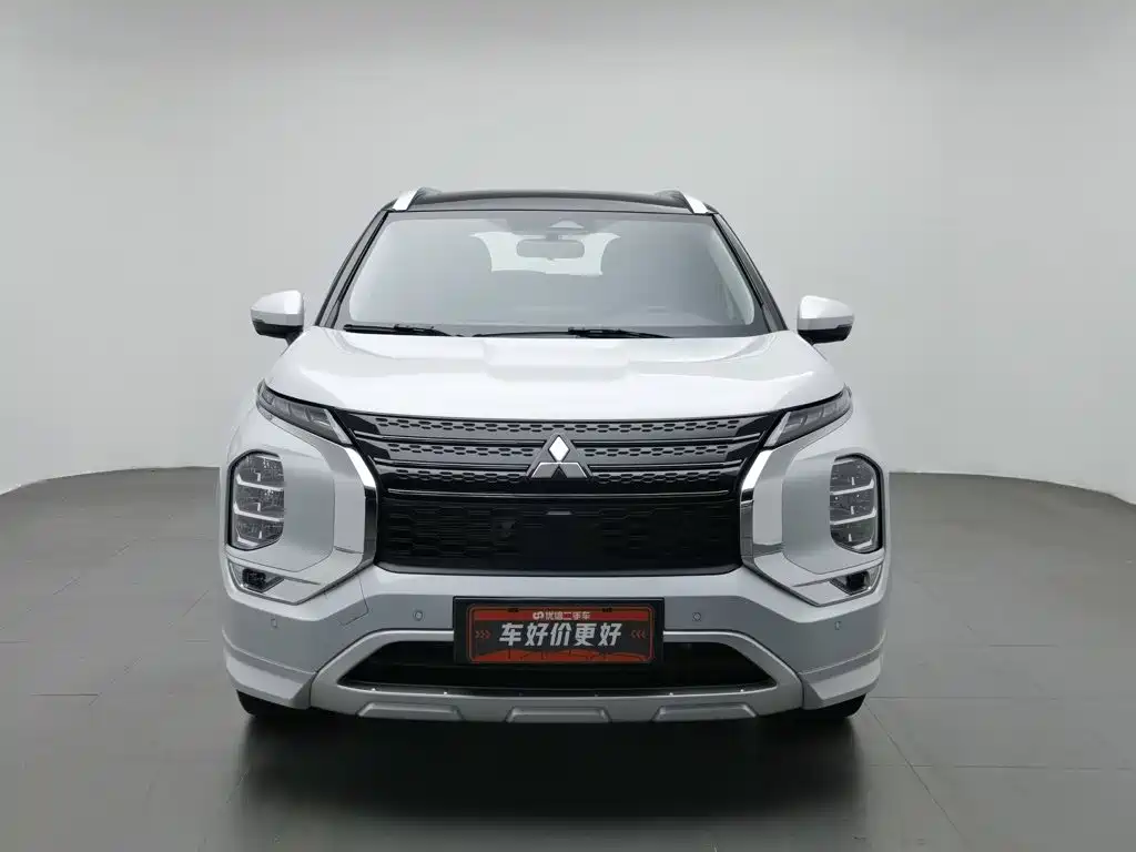 Mitsubishi Outlander 2023 1.5T CVT 7 мест
