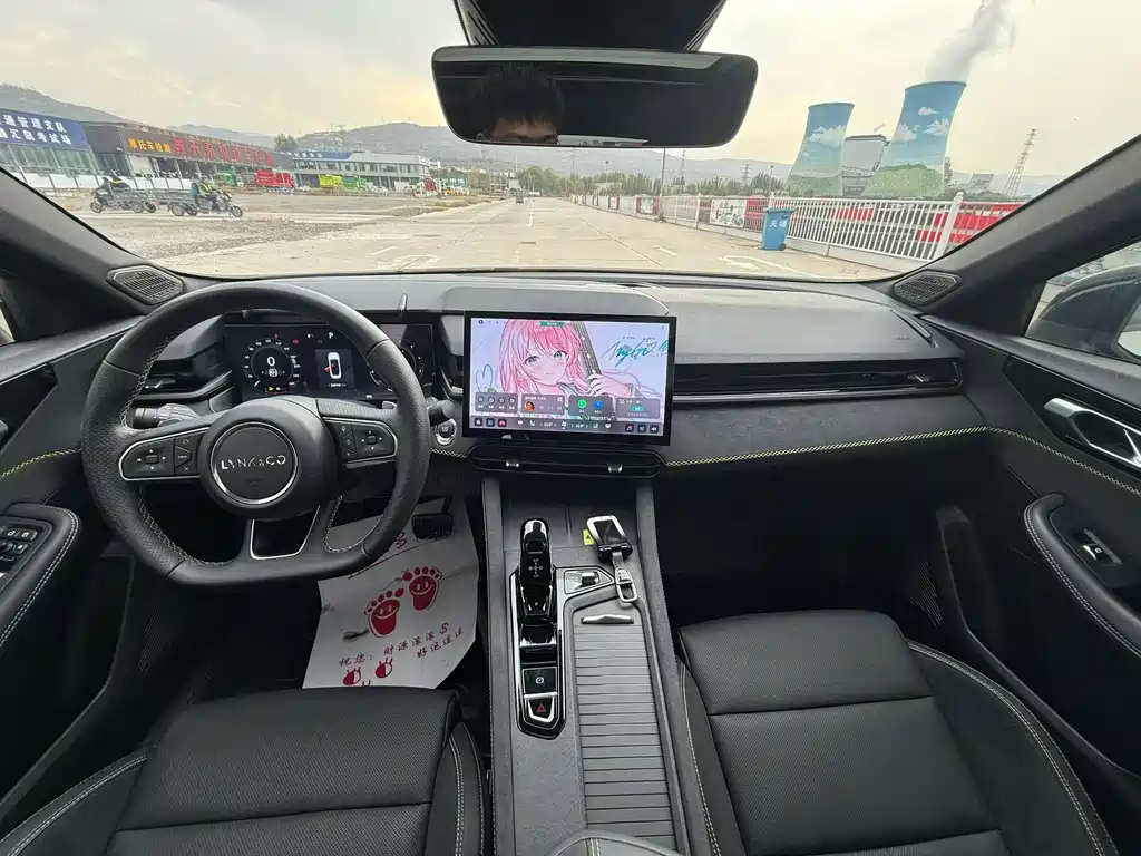 Lynk & Co 03 — миниатюра 8