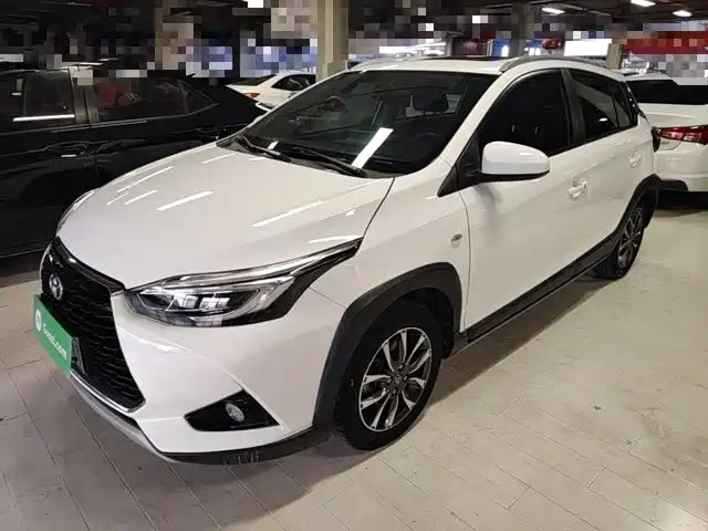 Toyota Yaris L