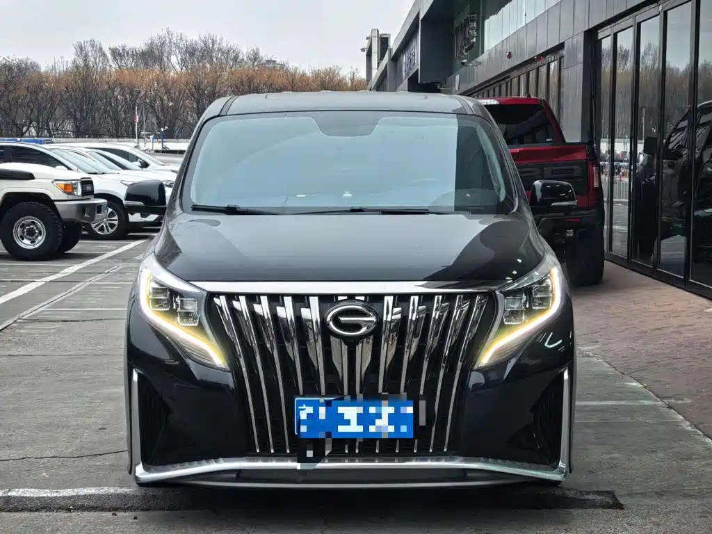 GAC TRUMPCHI M8