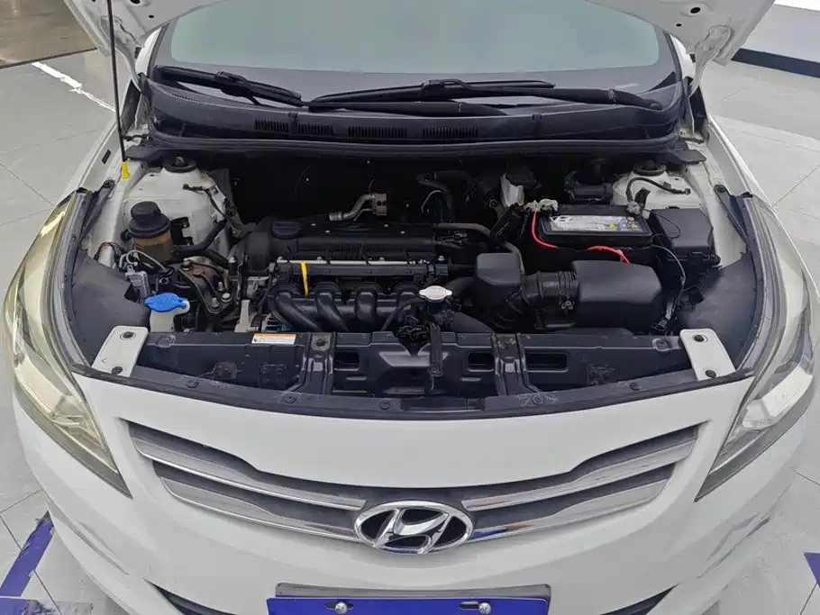 Hyundai Verna — миниатюра 10