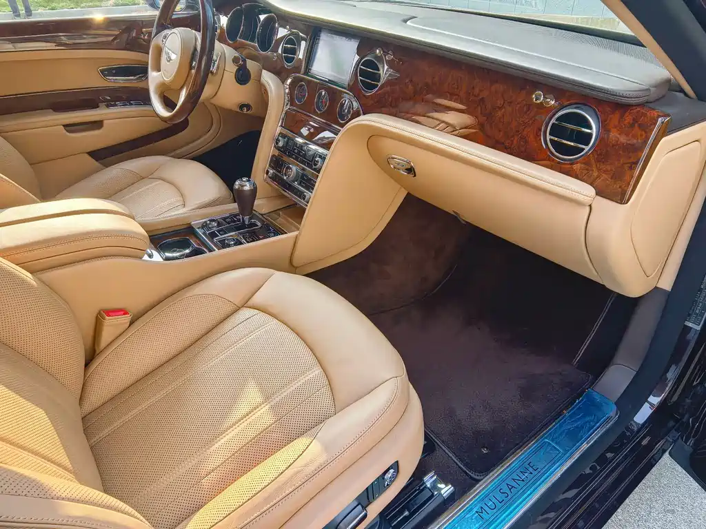 Bentley Mulsanne — миниатюра 13