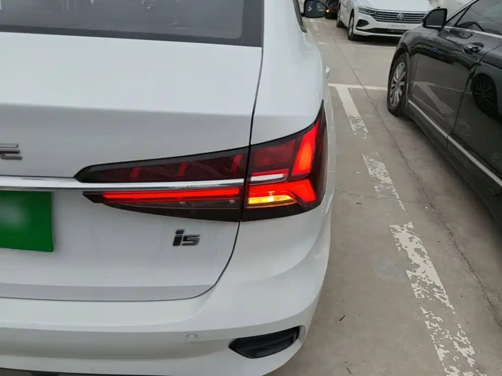 Roewe i5 — миниатюра 8