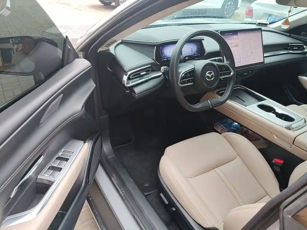 Mazda EZ-6 — миниатюра 16