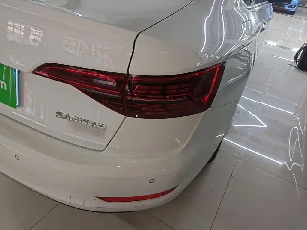 Volkswagen Sagitar — миниатюра 8