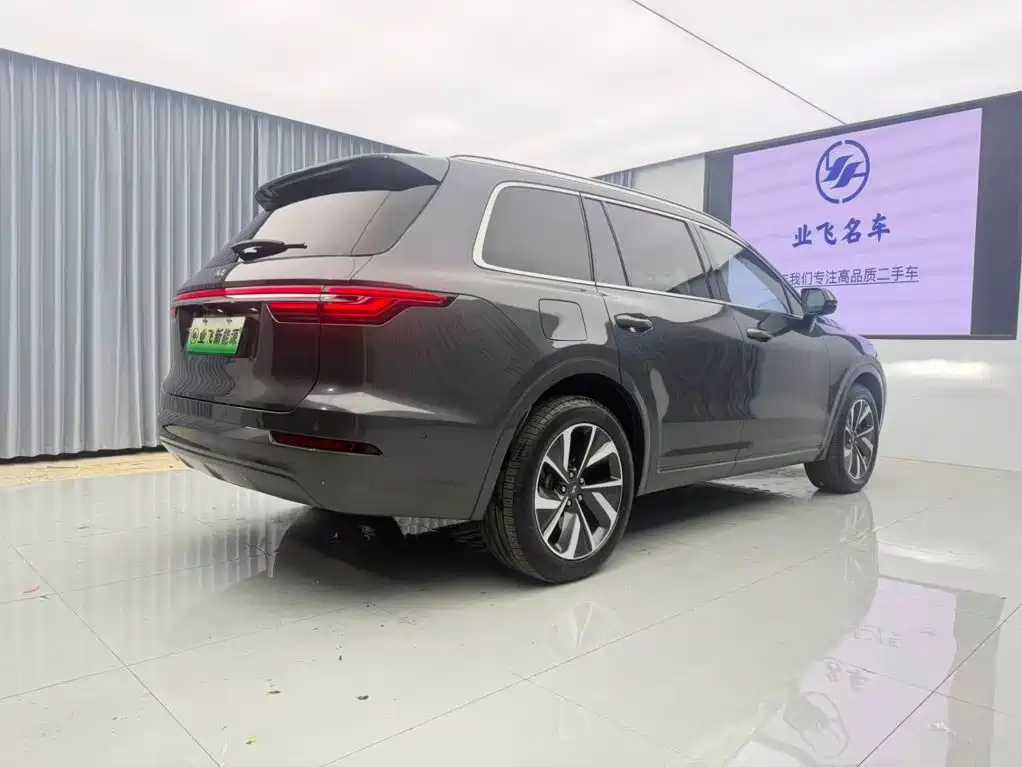 Li Auto Li ONE — миниатюра 4