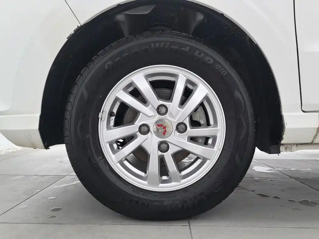 Wuling Hongguang — миниатюра 17