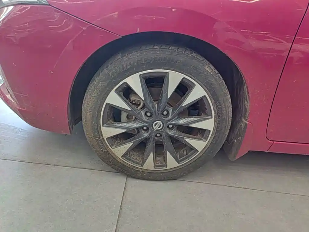 Nissan Bluebird — миниатюра 23