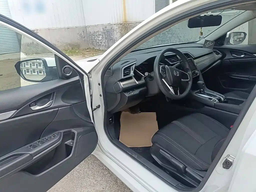 Honda Civic — миниатюра 16