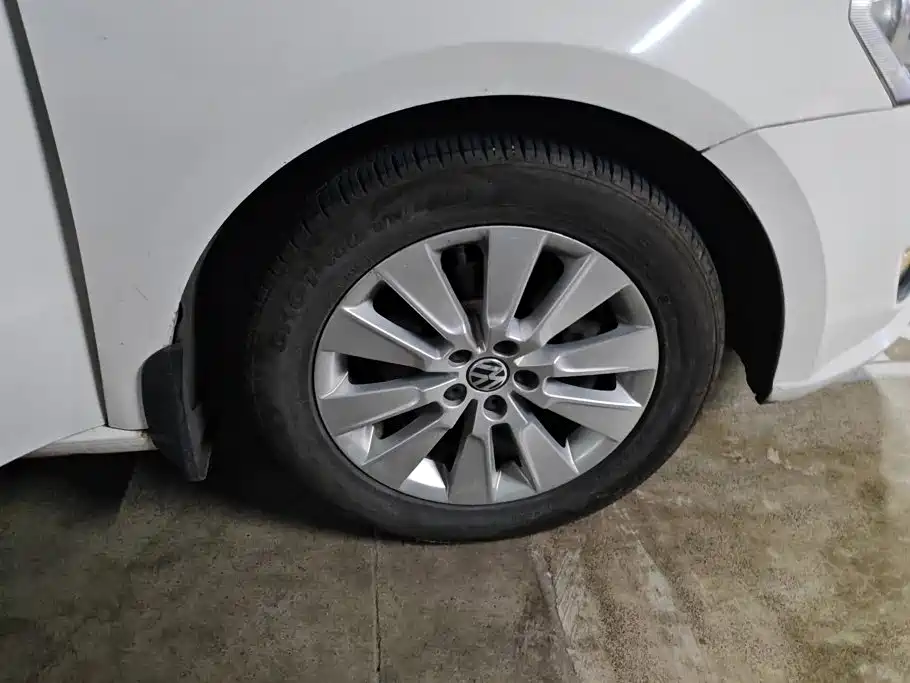 Volkswagen Lavida — миниатюра 6