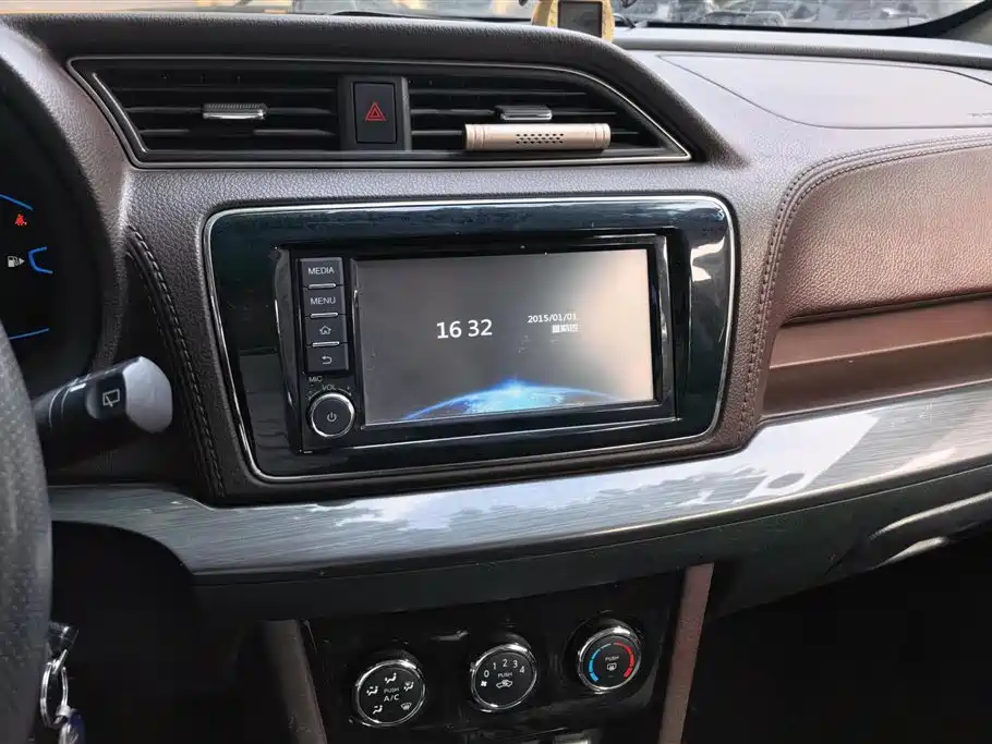 Venucia M50V — миниатюра 13