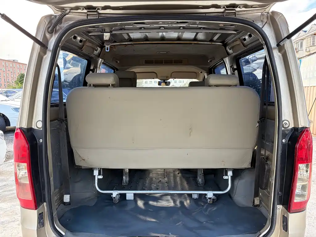 Wuling Rongguang V — миниатюра 14
