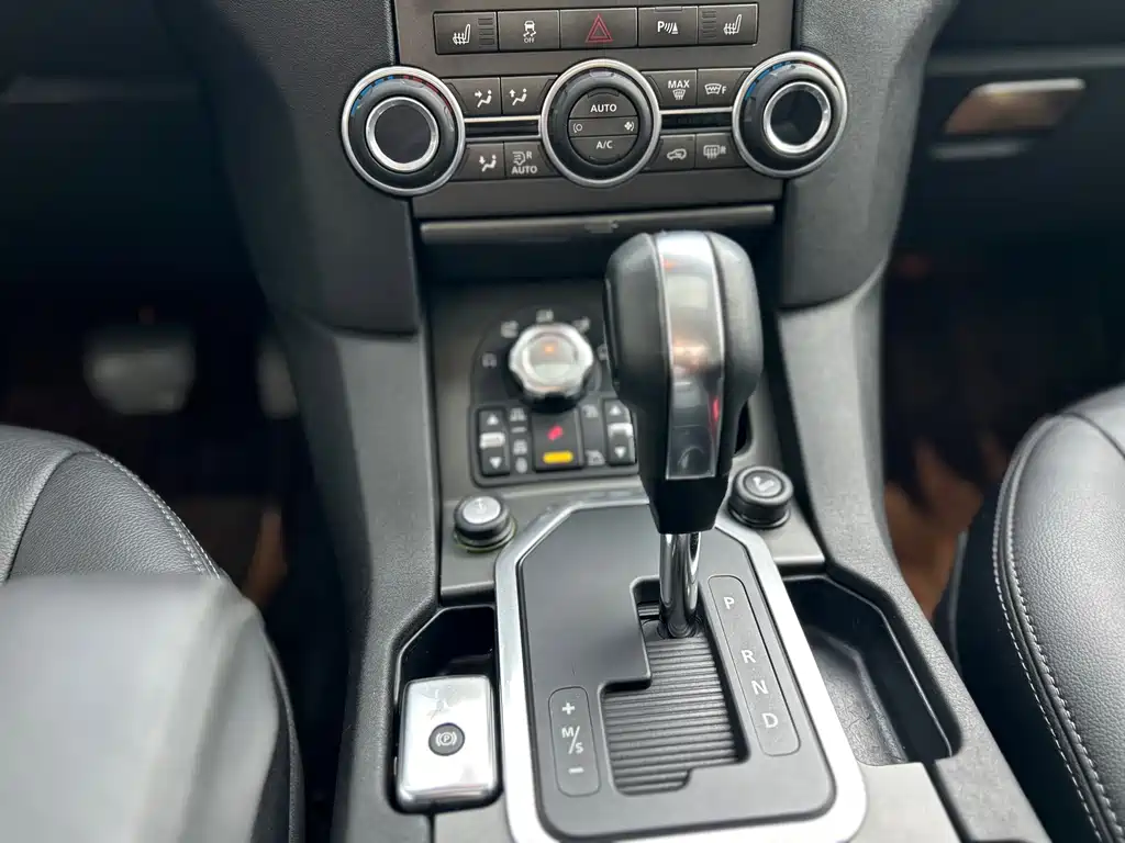 Land Rover Discovery — миниатюра 18