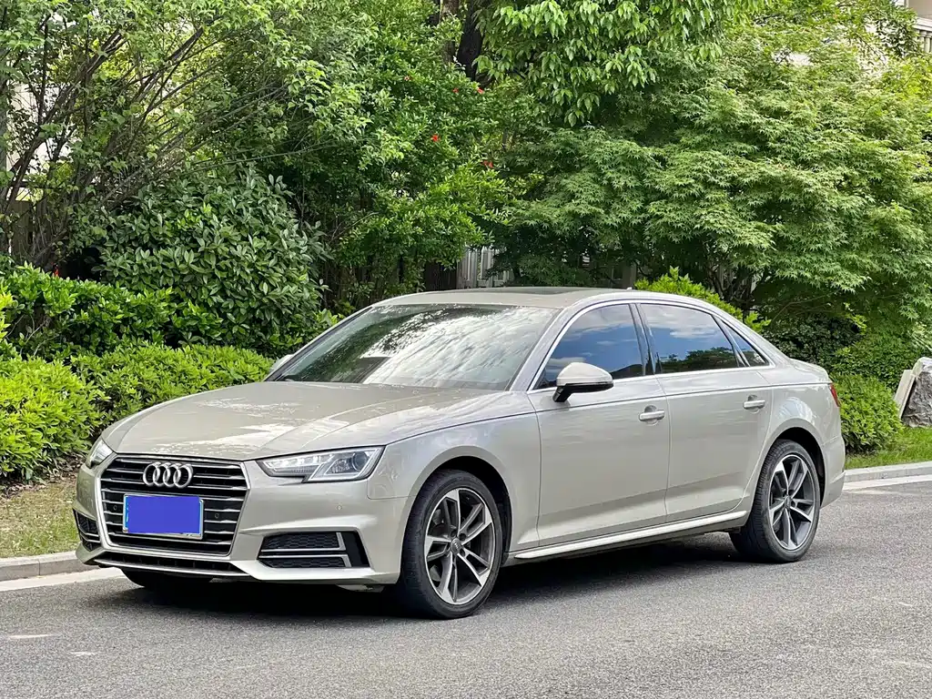 Audi A4L 2019