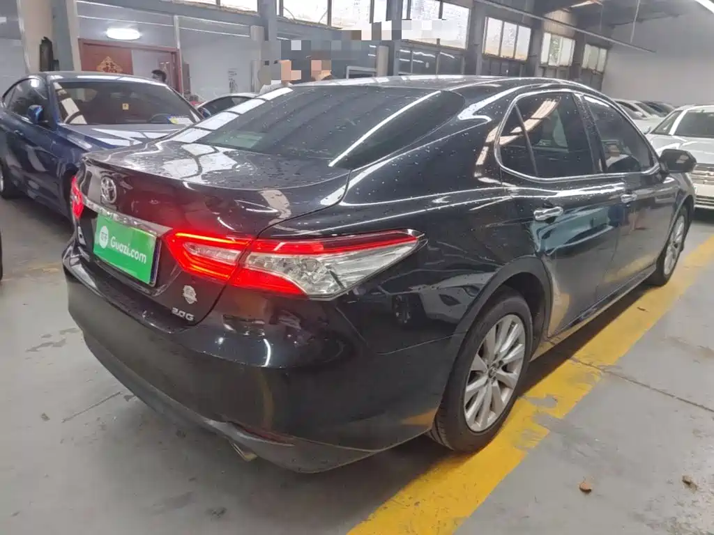 Toyota Camry — миниатюра 7