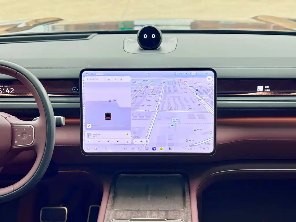 NIO ES8 — миниатюра 12