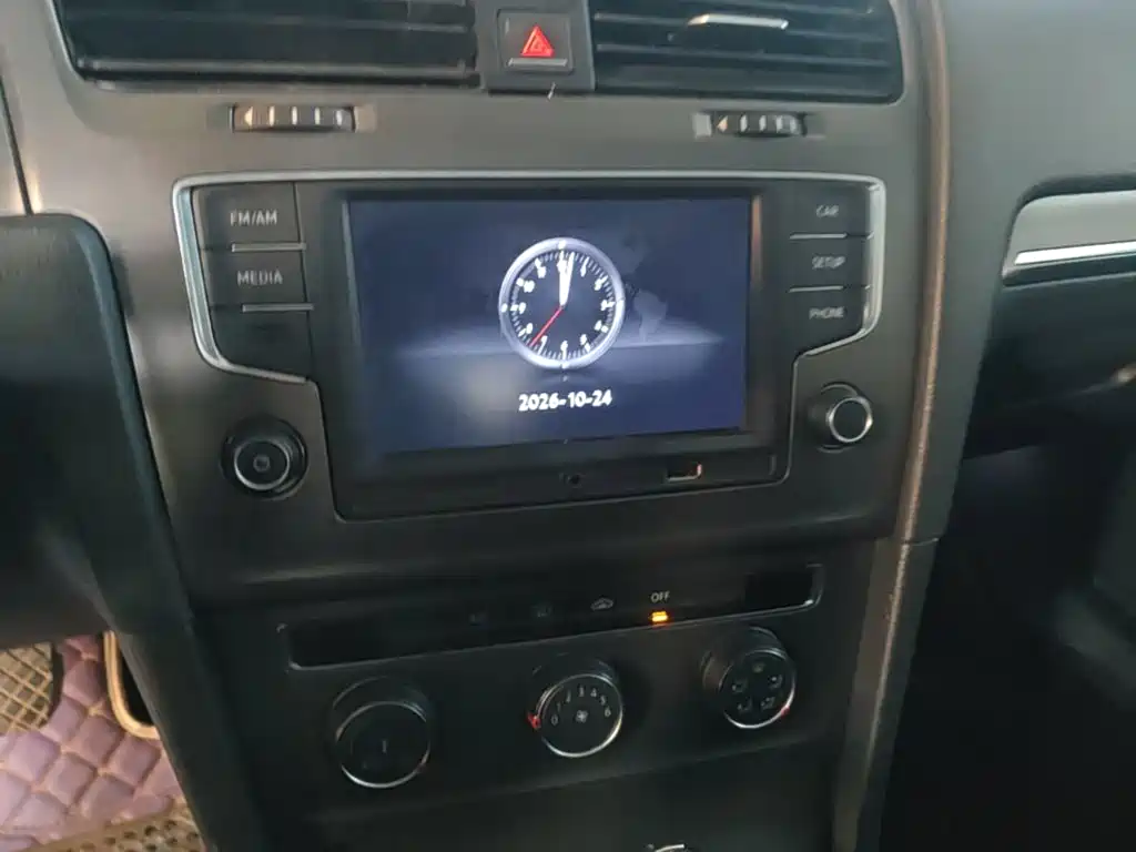 Volkswagen Golf — миниатюра 13