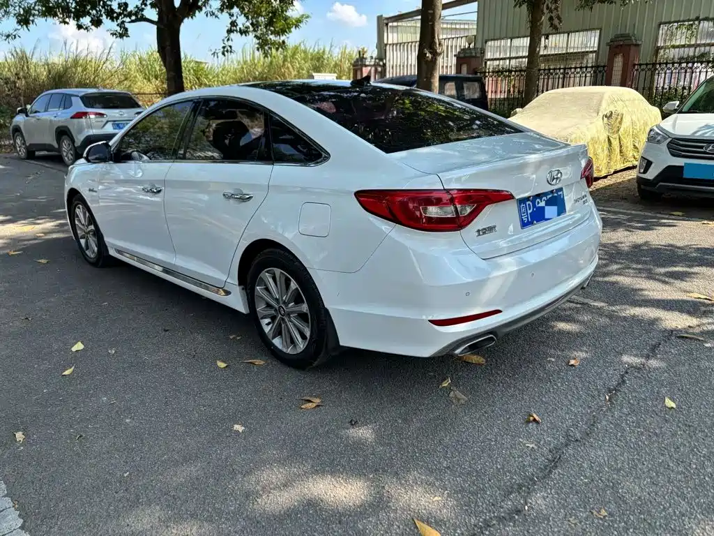 Hyundai Sonata — миниатюра 10