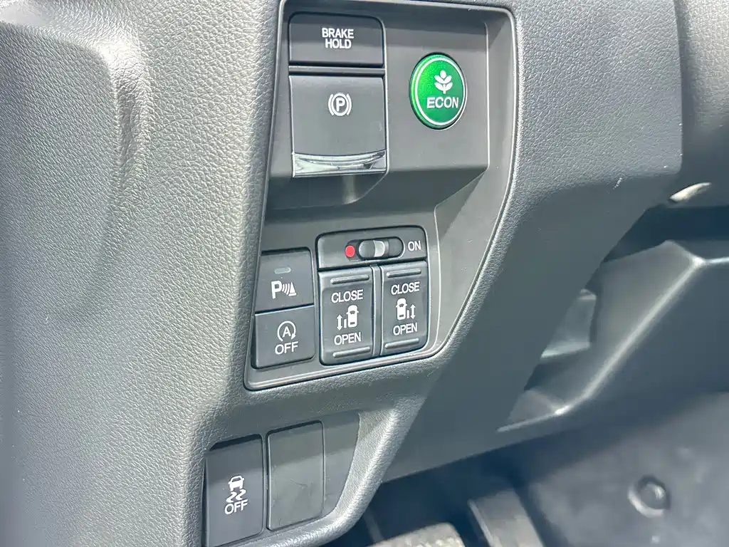 Honda Elysion — миниатюра 6
