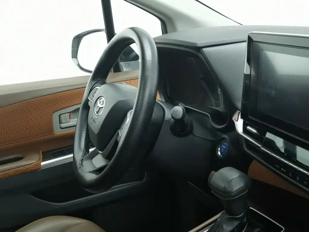 Toyota Granvia — миниатюра 22