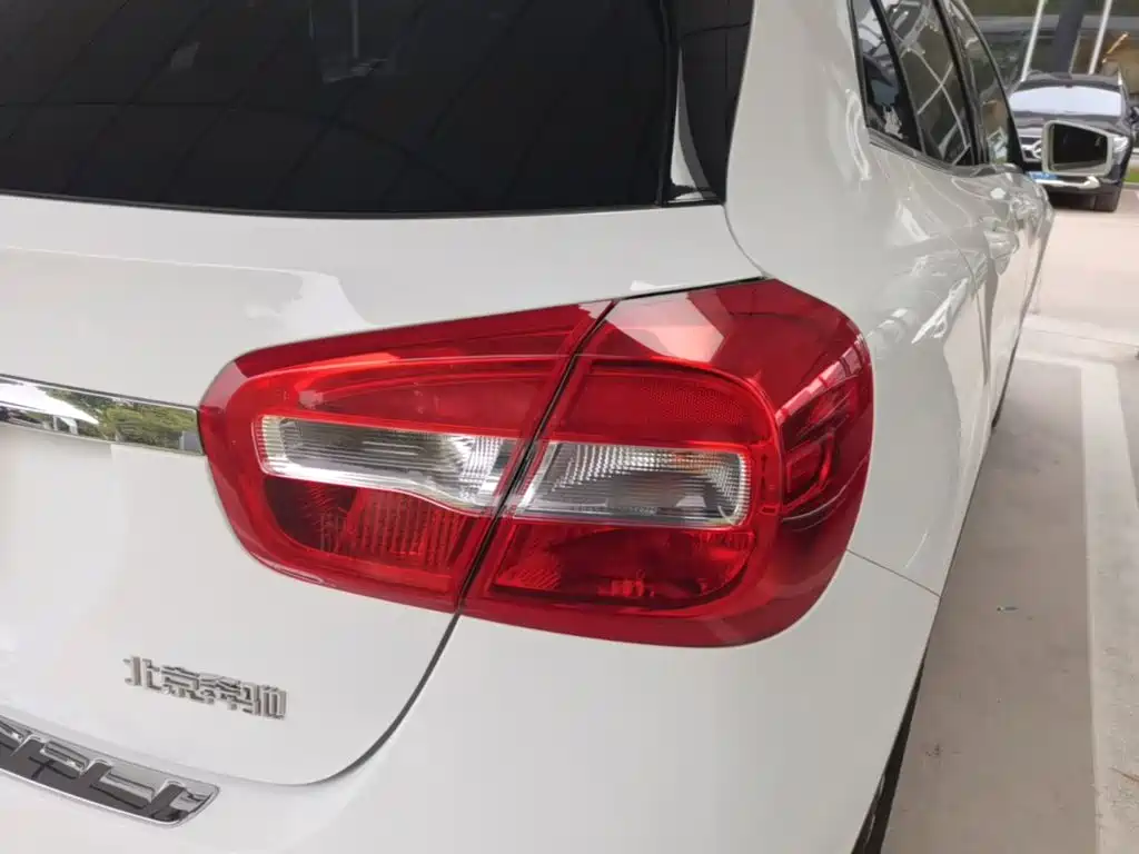 Mercedes-Benz GLA — миниатюра 8