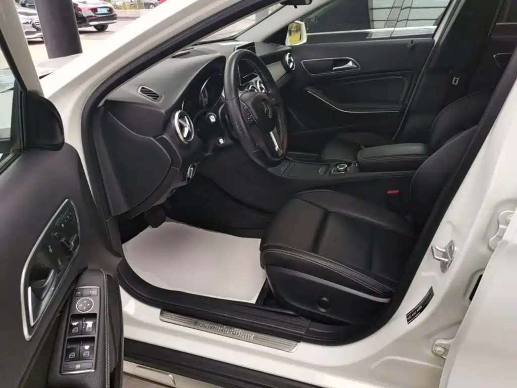 Mercedes-Benz GLA — миниатюра 16