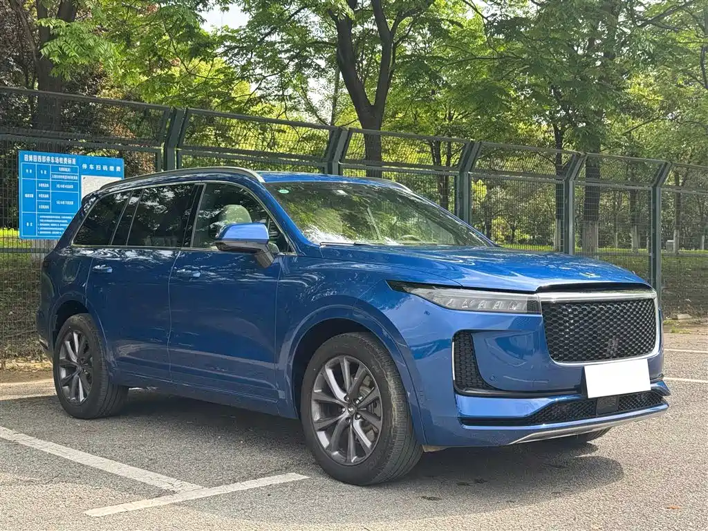 Li Auto ONE 2020 6 мест