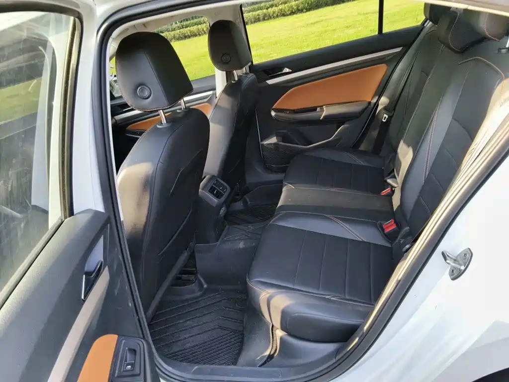 Volkswagen Bora — миниатюра 13