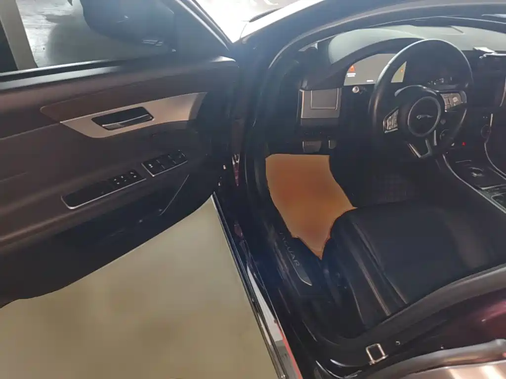 Jaguar XFL — миниатюра 16