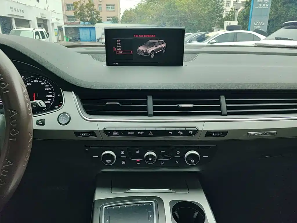 Audi Q7 — миниатюра 13