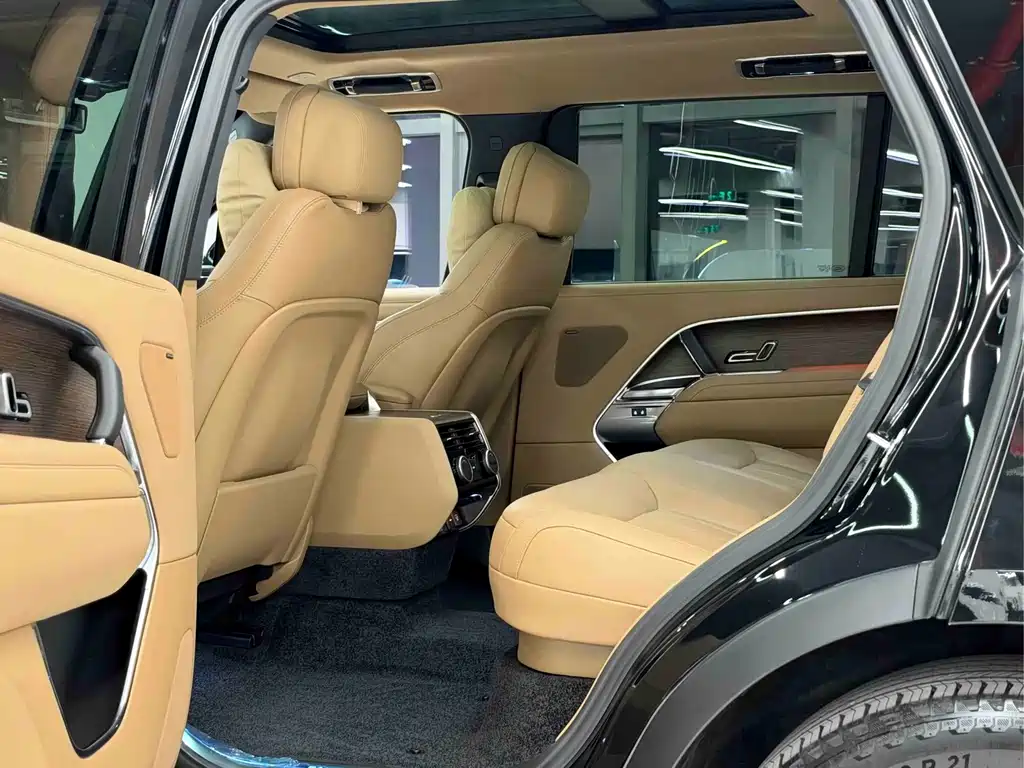 Land Rover Range Rover — миниатюра 7