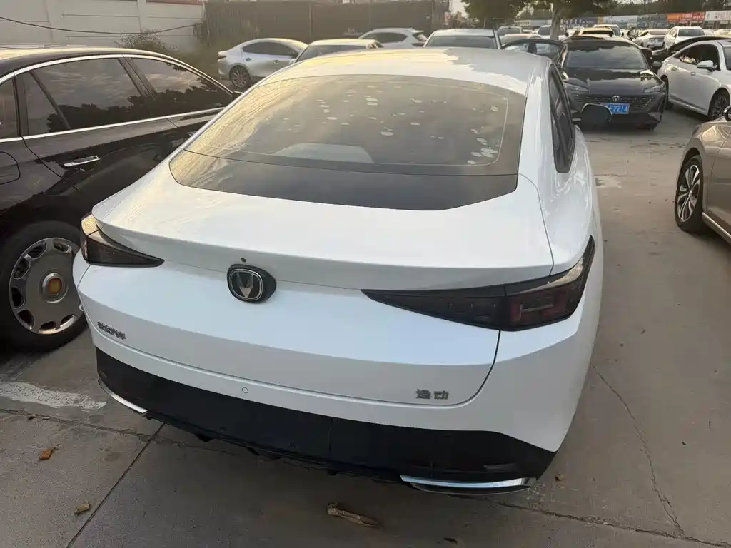Changan Eado — миниатюра 5