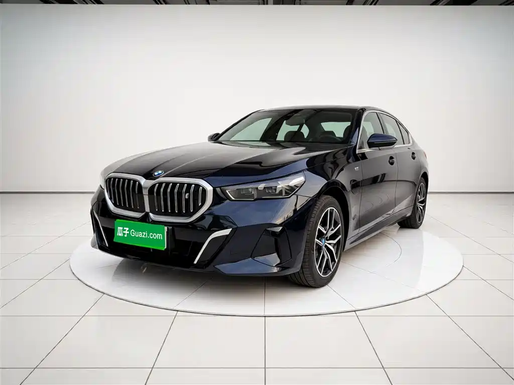 BMW i5 2025