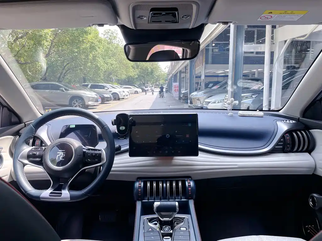 BYD Yuan Plus — миниатюра 8