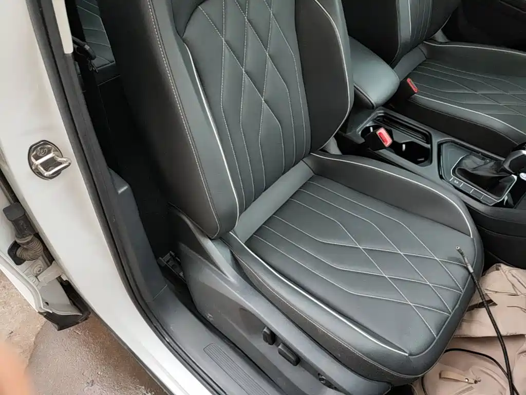 Volkswagen Tiguan L — миниатюра 25