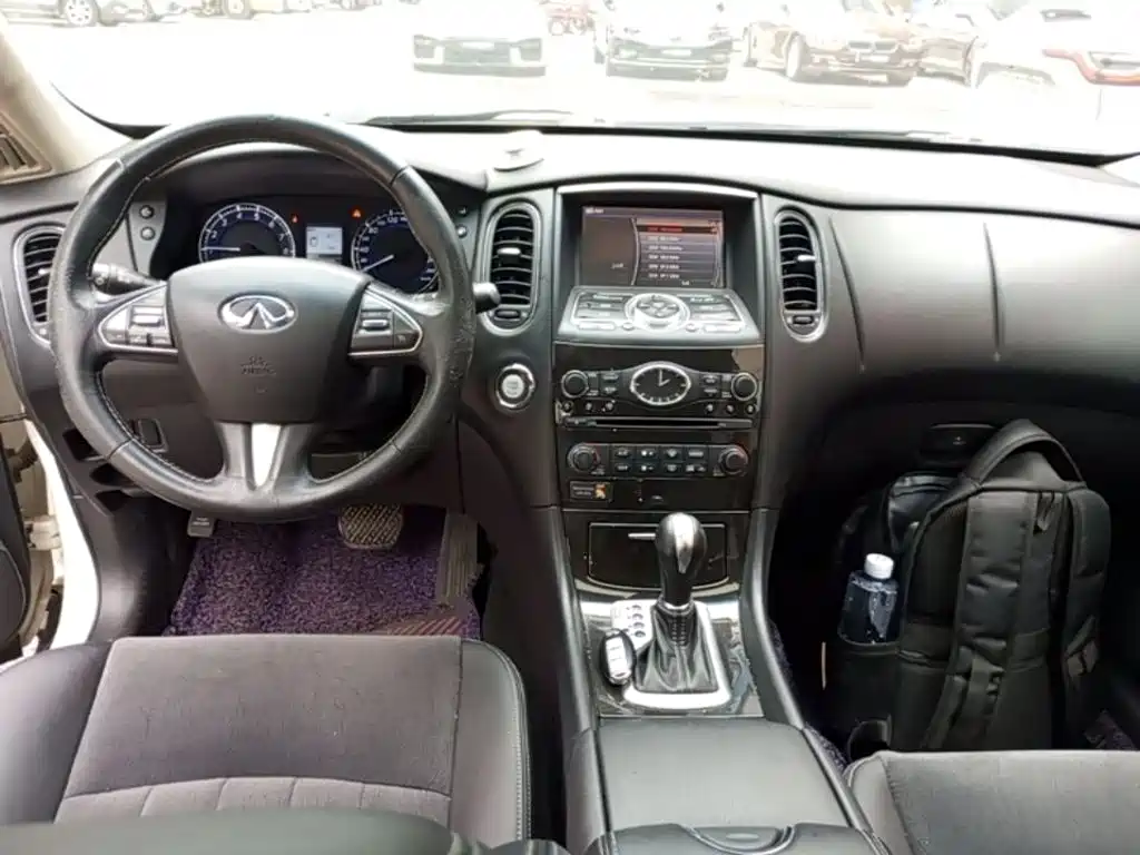 Infiniti QX50 — миниатюра 10