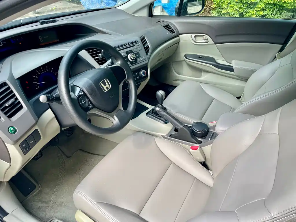 Honda Civic — миниатюра 9