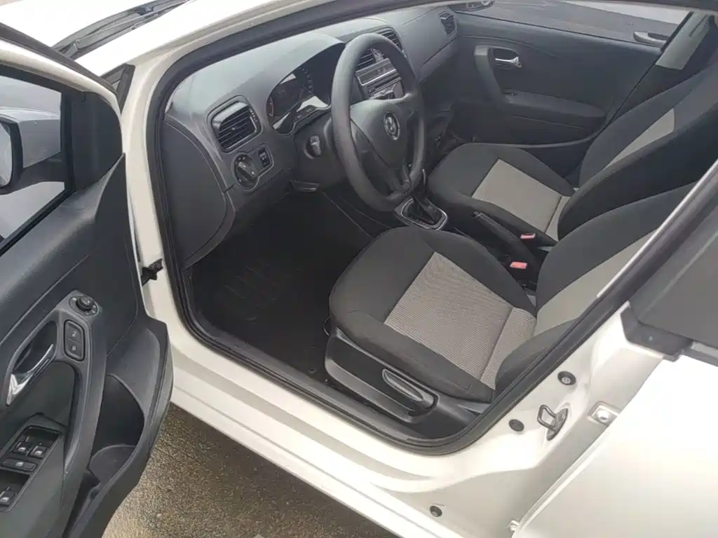 Volkswagen Polo — миниатюра 16