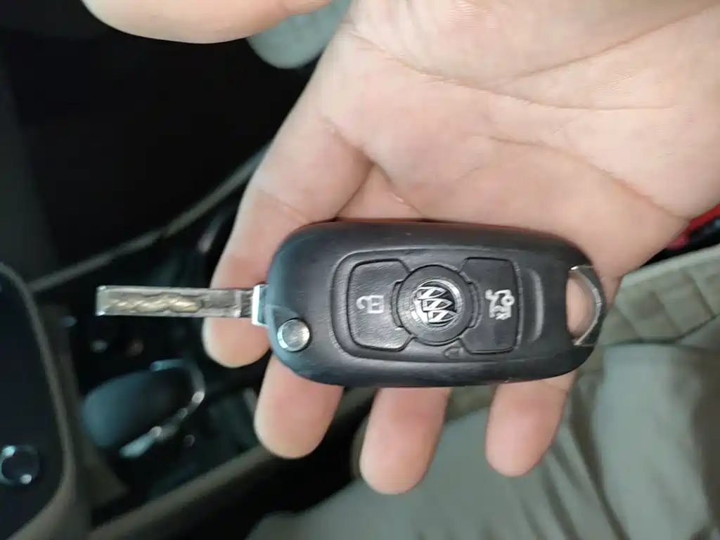 Buick Verano — миниатюра 9