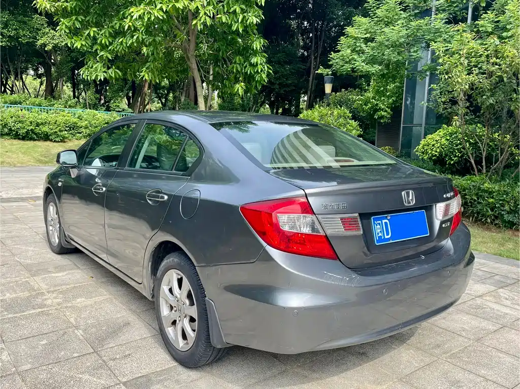 Honda Civic — миниатюра 6