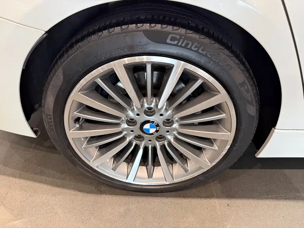 BMW 3 Series — миниатюра 10